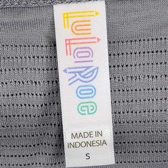LuLaRoe Classic T Small Grey Pintuck Stripe Textured Tee Solid Top Short Sleeve - Picture 4 of 9